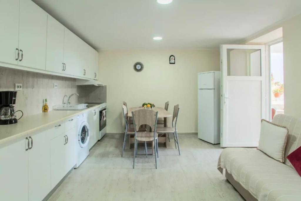 干尼亞Newly Reconstructed Flat 107Sqm!公寓 外观 照片